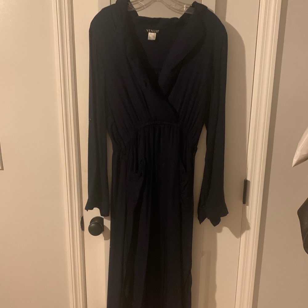 VENUS Maxi Dress